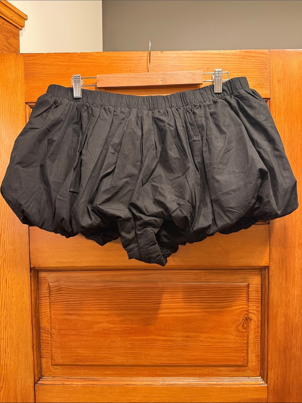 Aritzia Sunday Best Elastic Waist Black Bubble Skort for Women